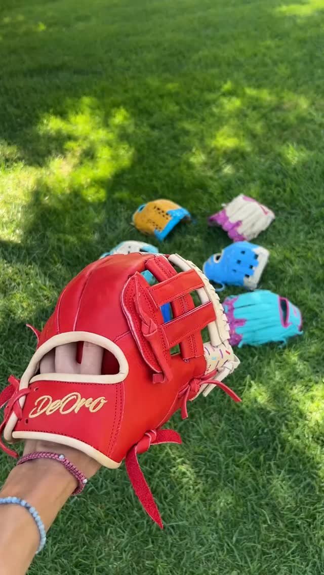 Happy Valentine’s Day! ❤️
Celebrate the season of love with a glove that’s built just for you. Design your own custom glove today and make it truly yours.Visit deorosports.com and start customizing now!#baseball #baseballglove #customglove #softball #deorosports